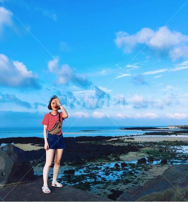 제주도,여자,자연스러움,바다,커플,여행,사람,인물,인간,human,person,여성,여자,woman,female,lady,여행,휴가,traveling,vacation,trip