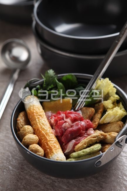 어묵탕,어묵,샤브샤브,오뎅탕,오뎅,전골,전골냄비,조리도구,음식,야채,냄비,음식,식재료,요리,food,cook,meal,dishes,food reserves