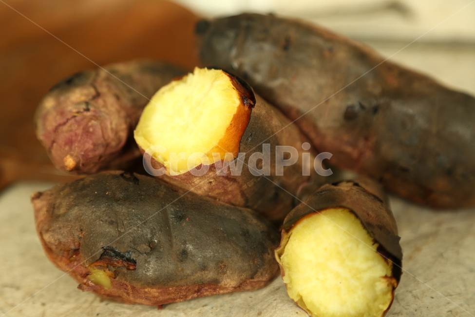 고구마,군구고마,구황작물,음식,식품,간식,호박고구마,밤고구마,달콤,sweetpotatoes,gourd,gourdcrop,food,snacks,sweet,겨울,계절,winter,season,음식,식재료,요리,food,cook,meal,dishes,food reserves