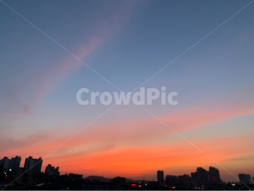 빛,하늘배경,light,cloud,sky,하늘,구름,구름사이,노을,붉은하늘,붉은노을,붉은구름,sun,sunset,감성사진