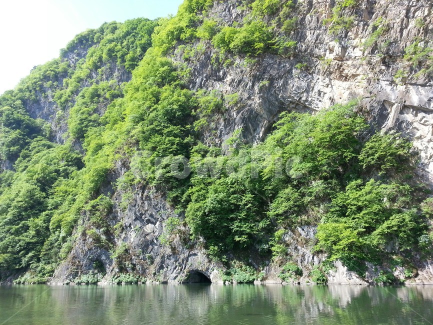 강가,자연,강물,동굴,강바람,자연,풍경,nature,landscape,outdoors,옥외,cliff,낭떠러지,water,물
