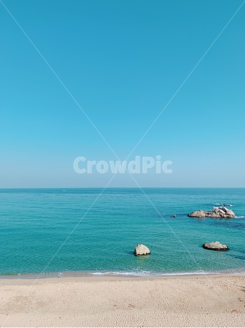 바다,물,하늘,돌,흙,모래,바위,자연,풍경,nature,landscape,outdoors,옥외,water,sea,ocean,대양,shoreline,해안선,land,땅,coast,연안