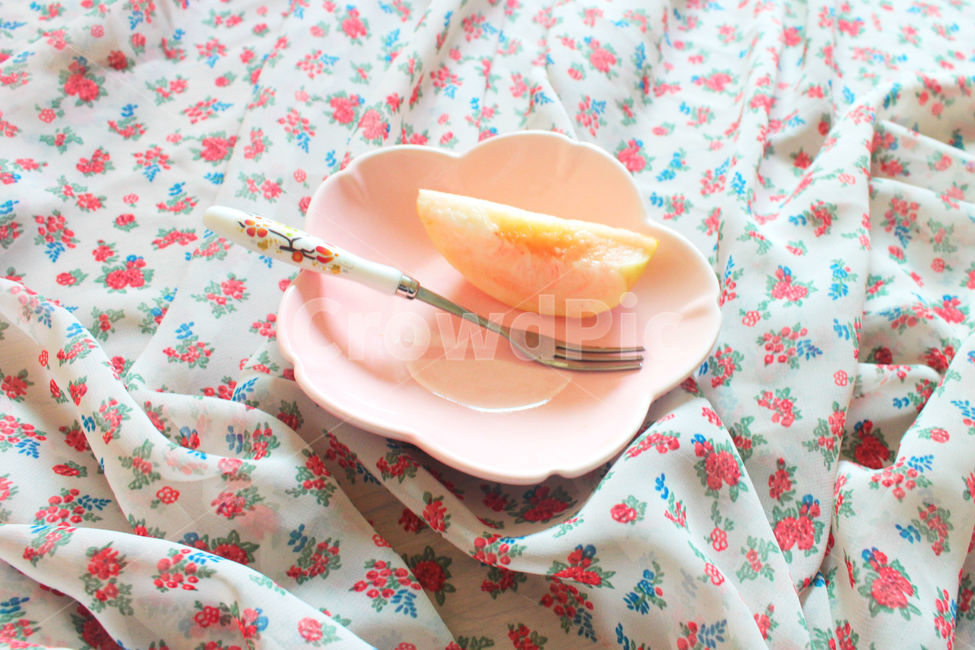 자연,감성사진,과일,복숭아,음식,요리,색감,pink,peach,분홍,연노랑,음식,식재료,요리,food,cook,meal,dishes,food reserves,과일,열매,fruit