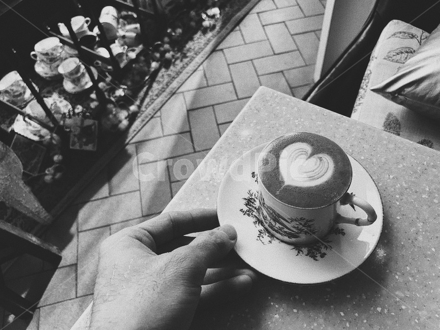 커피,라떼아트,커피아트,coffee,latteart,coffeeart,사람,인물,인간,human,person,신체일부,몸,body,커피,카페,coffee,cafe,흑백,모노톤,monochrome,black and white