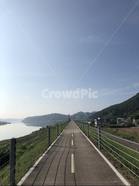 하늘,자전거길,자전거도로,구름,국토종주,한강,자연,풍경,nature,landscape,road,도로,highway,고속도로,freeway,고속 도로,asphalt,아스팔트