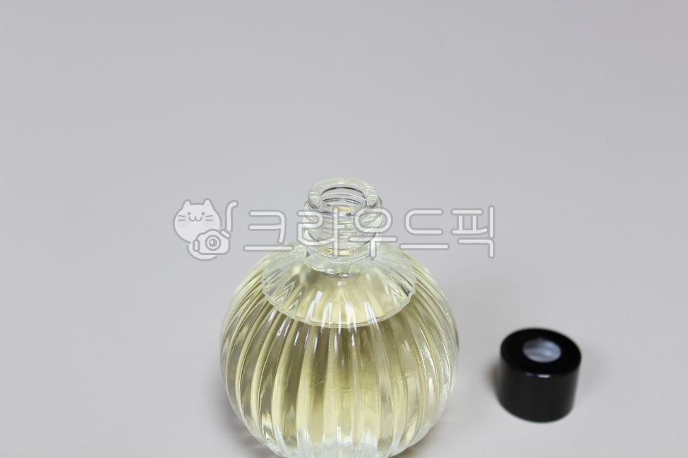 Diffuser,air freshener,container,glass,scent,glass container,indoor diffuser