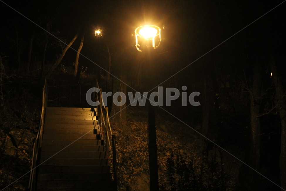 산책로가로등,램프포스트,심야산책로,심야산책,달밤산책,lamppost