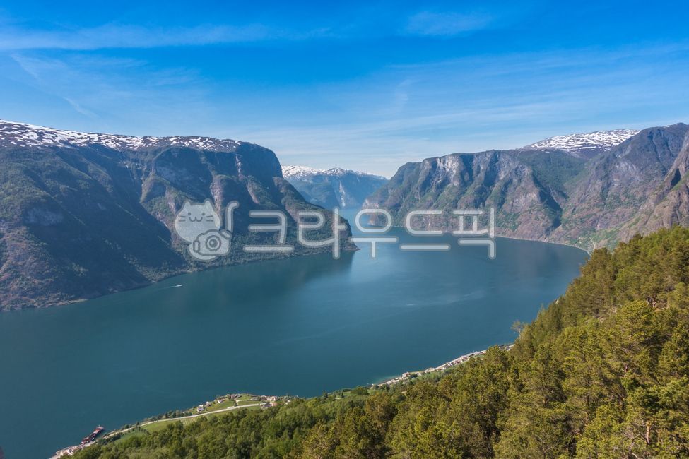 mountainrange,nature,mountain range,slope,fiord,fjord,mountain,outdoors,Norway,norway