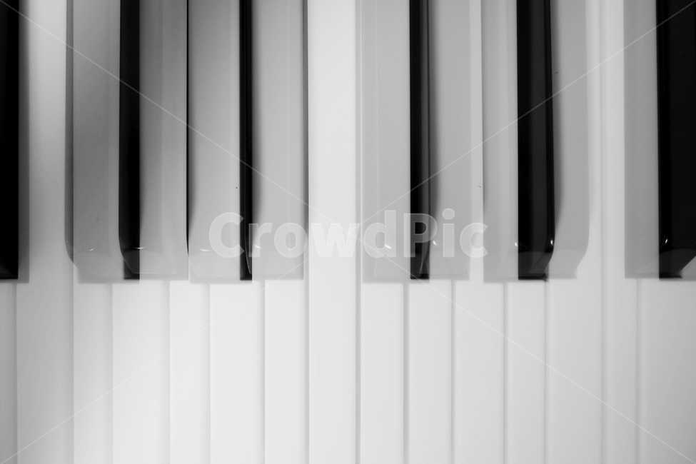 감성,감성사진,피아노,건반,다중노출,흑백,모노톤,monochrome,black and white,사물,물건,오브젝트,thing,object,matter