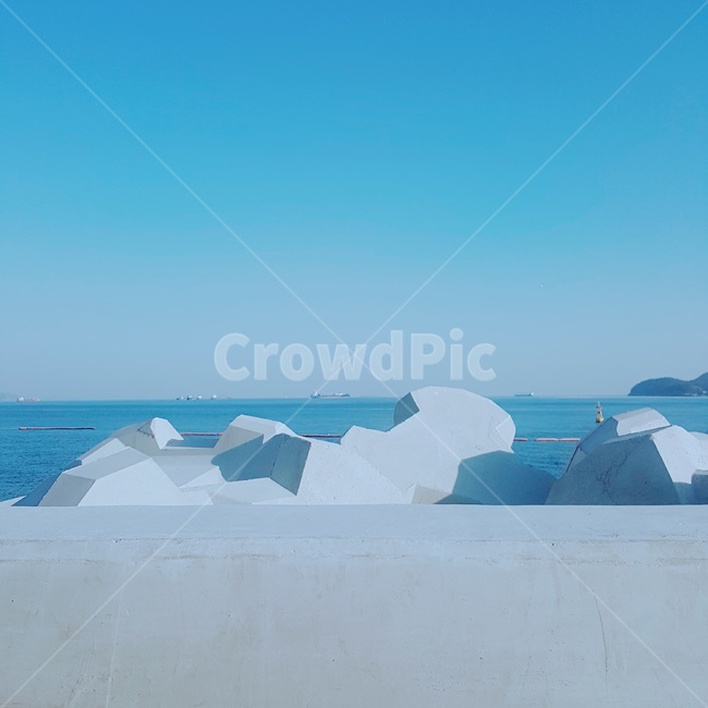 바다,방파제,수평,하늘,푸른,자연,풍경,nature,landscape,outdoors,옥외,dome,둥근 천장,building,건물,architecture,건축물