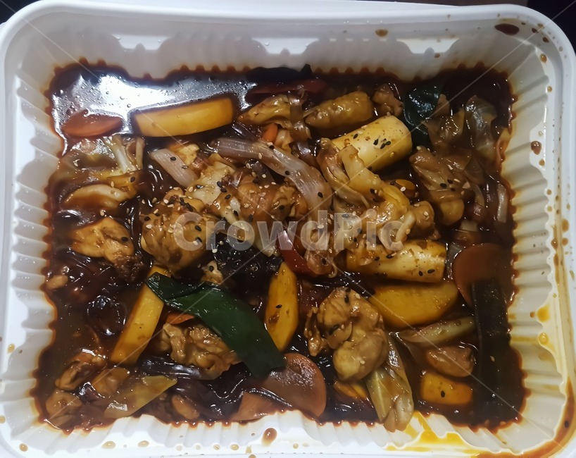 야식,찜닭,배달,안동,가족,동료애,배달의민족,화끈함,안주,우정,매운맛,당면사리,떡사리,출출함,chicken,spicy,friendship,food,음식,한국음식,koreanfood,localfood,닭,요리,맛,야근,night,nightwork,tasty,cuisine,nightduty,칼로리,다이어트,식단,diet,kcal,calorie,음식,식재료,요리,food,cook,meal,dishes,food reserves,육류,고기,meat,한식,한국음식,한국요리,korean food,korean dishes,korean meal,korean cook