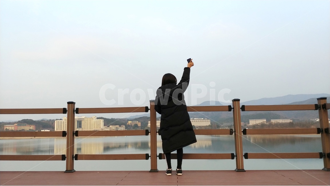 경주,보문단지,산책로,호수가,여자,학생,뒷모습