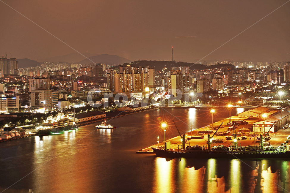 인천항,내항,제2국제여객터미널,야경,바다,신포동,반영,야경,밤,풍경,nightscape,night,landscape,도시,city,한국도시풍경,한국도시경관,korea cityscape