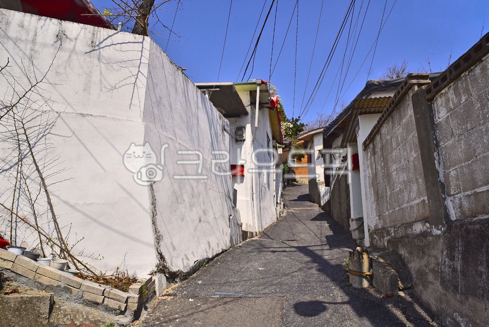 city,Mountain village,house,building,hill road,Town,road,poor,brick,close,roof,town,old,pour,House,narrow road,outdoors,outskirts,vintage,background,Daldongne,redevelopment area