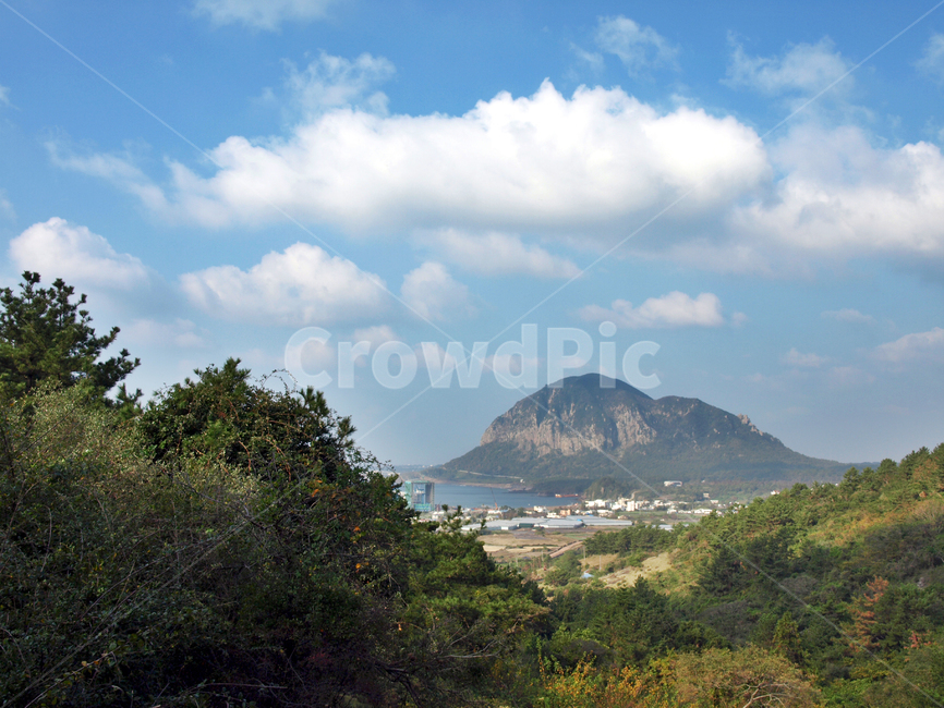 산방산,올레9코스,올레,서귀포시,제주,푸른하늘,자연,안덕면,자연,풍경,nature,landscape,한국자연풍경,한국자연경관,korea nature landscape,제주도,jeju,jeju island,outdoors,옥외