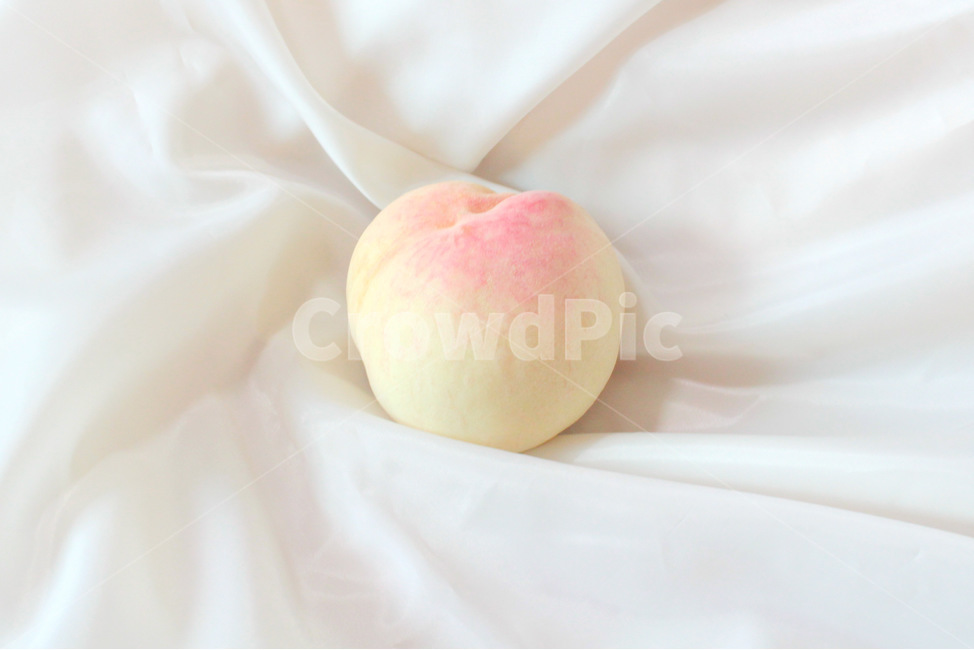 자연,감성사진,과일,복숭아,음식,요리,색감,pink,peach,분홍,연노랑,음식,식재료,요리,food,cook,meal,dishes,food reserves,과일,열매,fruit
