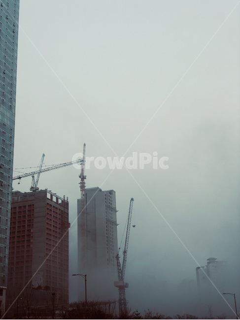 송도,미세먼지,안개,빌딩,공사,크레인,도시,풍경,city,landscape,한국도시풍경,한국도시경관,korea cityscape,산업,industry,industrial,건설업,건축업,construction industry,construction crane,건설 크레인