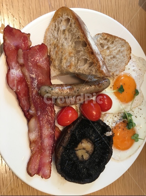 브런치,토스트,소세지,버섯구이,베이컨,계란,food,식품,bread,빵,음식,식재료,요리,food,cook,meal,dishes,food reserves