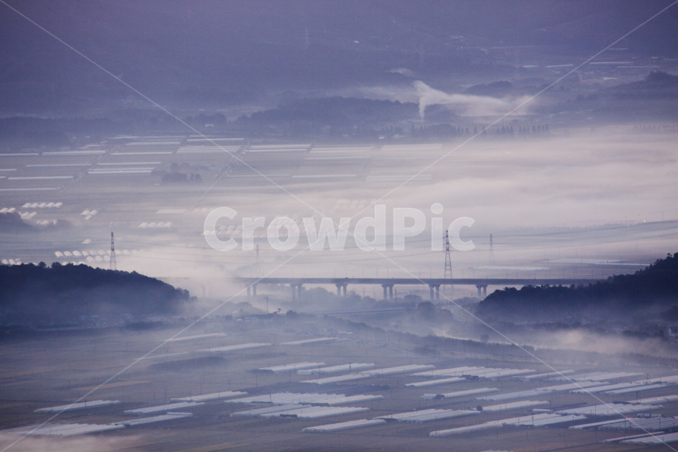 landscape,경치,outdoors,옥외,scenery,풍경,aerialview,조감도,flare,플레어,light,빛,새벽,산,농촌,안개,구름,nature,자연,다리,bridge,자연,풍경,nature,landscape