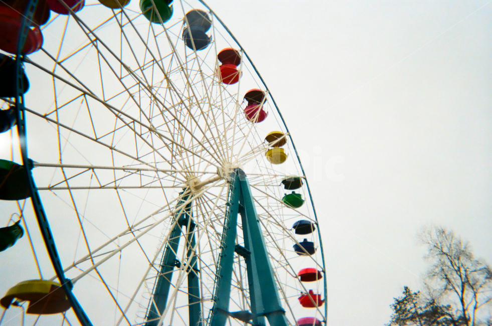 관람차,하늘,놀이공원,한적한,공원,동심,회상,놀이공원,놀이동산,놀이터,amusement park,playground