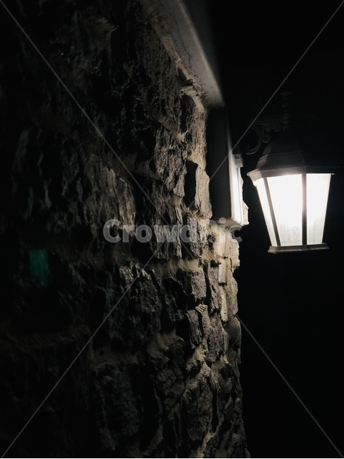 밤,전등,가로등,벽,빛,어두움,분위기,light,night,bulb,streetlamp,lamp,wall,dark,야경,밤,풍경,nightscape,night,landscape,램프,lampshade,갓