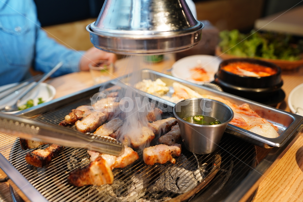 고기,삼겹살,안주,식사,육식,육류,돼지고기,먹거리,먹방,음식,한식,food,구이
