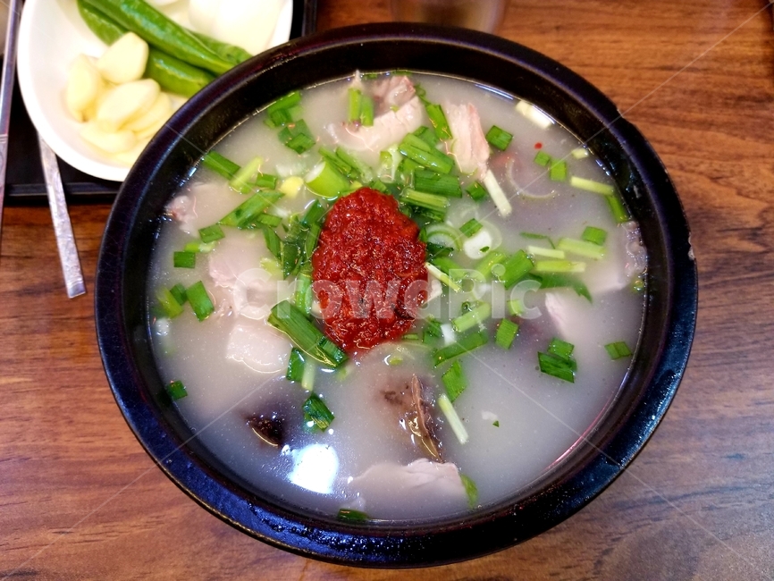 bowl,사발,food,음식,meal,식사,국밥,점심,lunch,음식,식재료,요리,food,cook,meal,dishes,food reserves,한식,한국음식,한국요리,korean food,korean dishes,korean meal,korean cook
