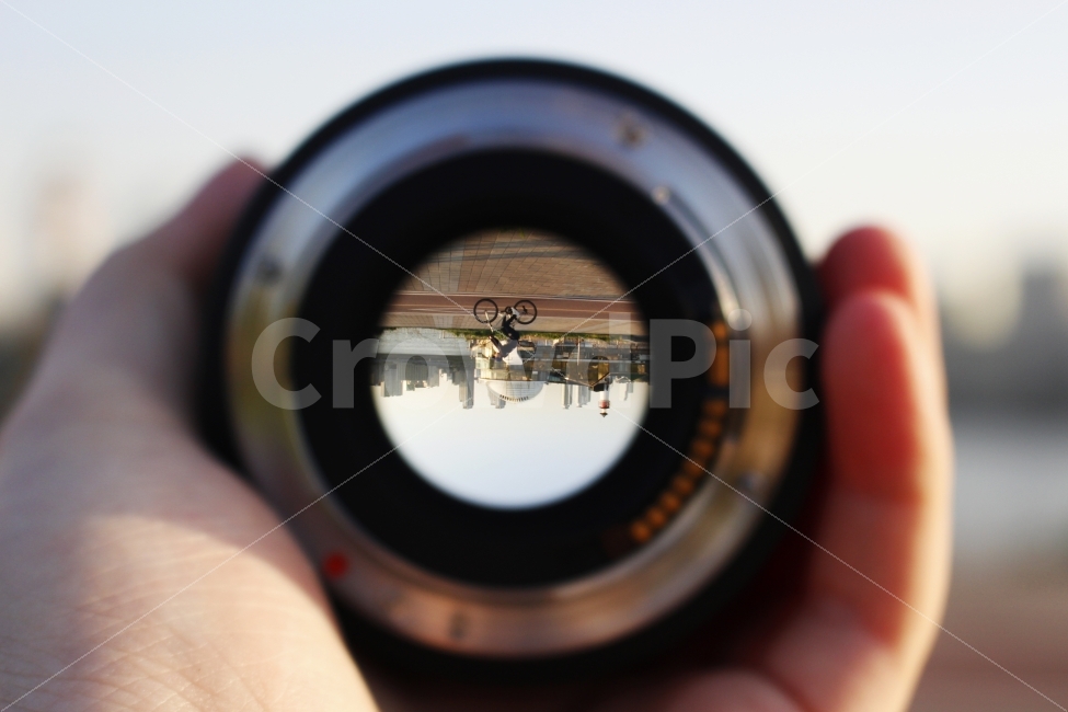 	서울,서울숲,한강,한강공원,자전거,카메라렌즈,순간포착,반전,반전사진,반영,반영사진,스냅,스냅사진,snap,snapshot,사진,Photo,Photography,Photographer,감성,감성사진,렌즈,사람,인물,인간,human,person,스포츠,레저,운동,sports,leisure,exercise,사물,물건,오브젝트,thing,object,matter,연출,컨셉,콘셉,direction,concept