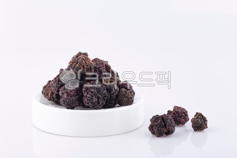 꾸지뽕,구지뽕,열매,꾸지뽕열매,식물,건조,건조열매,약초,약재