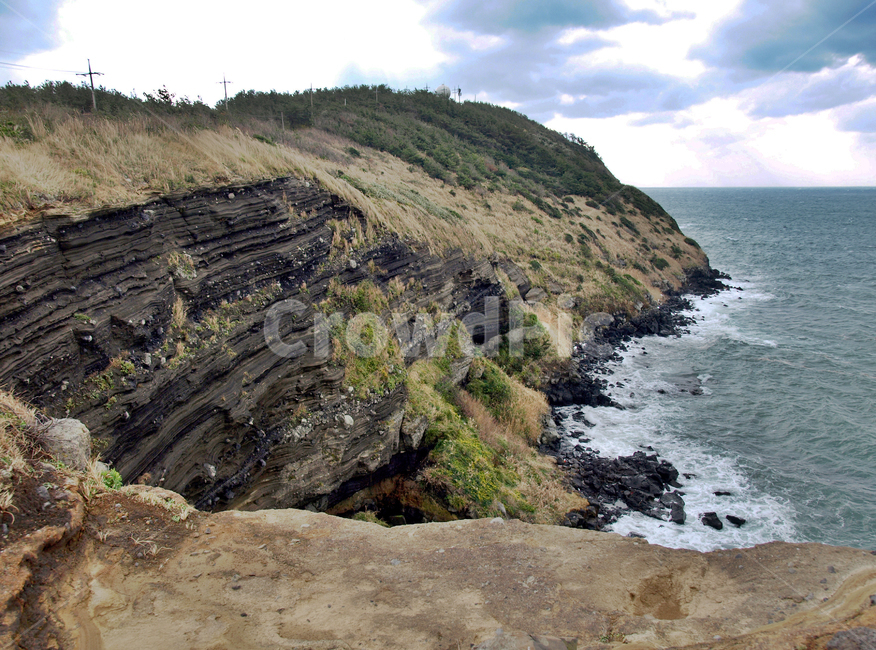 수월봉,올레12코스,올레길,제주,서귀포시,절벽,바다,해안,자연,풍경,nature,landscape,한국자연풍경,한국자연경관,korea nature landscape,제주도,jeju,jeju island,promontory,곶,outdoors,옥외,water,물,shoreline,해안선