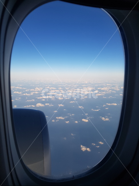 하늘,비행기,구름,여행,창문,여행,휴가,traveling,vacation,trip,교통,교통수단,traffic,transportation
