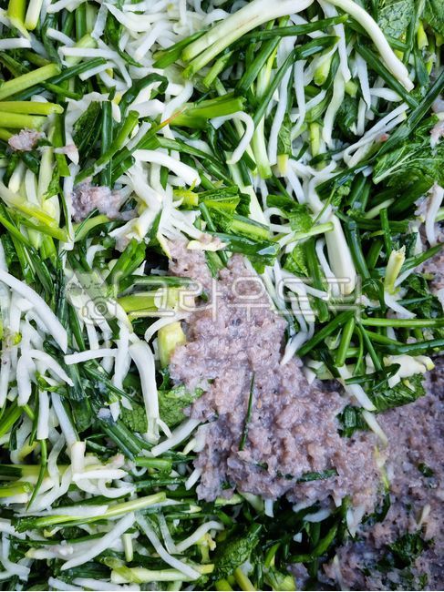 김치속,김치양념,재료,김장재료,파,쑥갓,새우젖