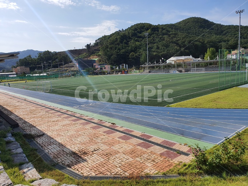 체육공원,산,구름,자연,축구장,운동장