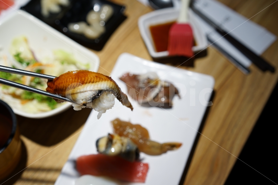 	회,초밥,스시,부드러움,음식,푸드,식감,환상,안주,술안주,식사,먹방,맛집,장어,고단백,음식,식재료,요리,food,cook,meal,dishes,food reserves,수산물,해산물,fishery products,seafood,일식,일본음식,일본요리,Japanese food,Japanese dishes,Japanese meal,Japanese cook