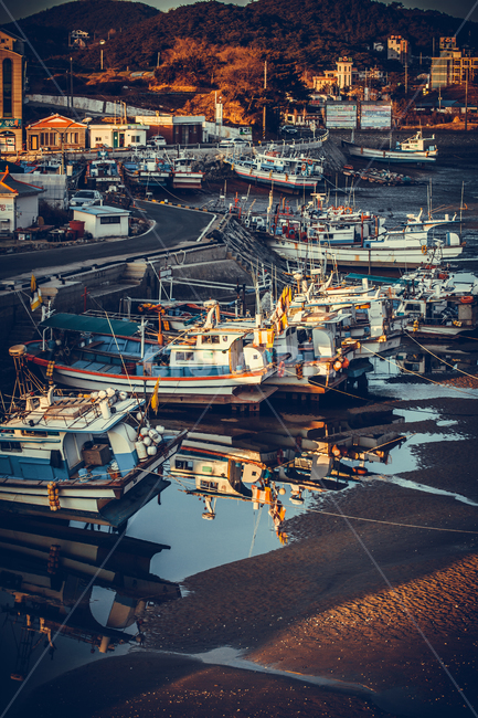 어촌,일몰,항구,선박,정박,서해,고기배,저녁,산업,industry,industrial,어업,fishery,fishing industry