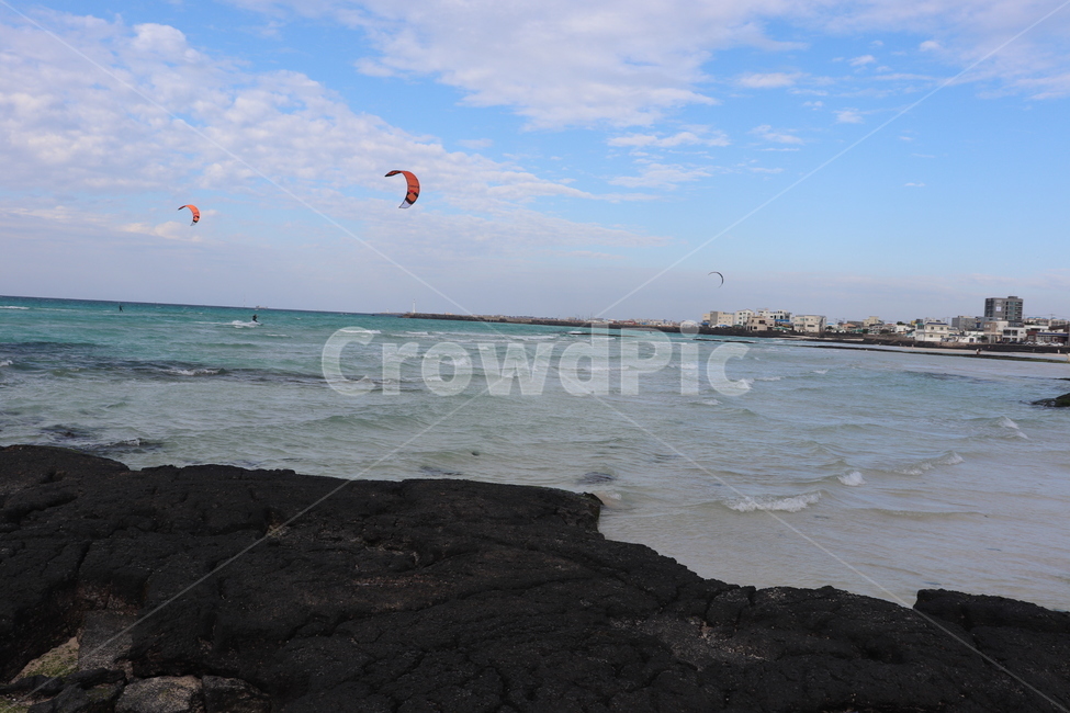 레저활동,gliding,활공,바다,sea,ocean,view,자연,nature,하늘,구름,sky