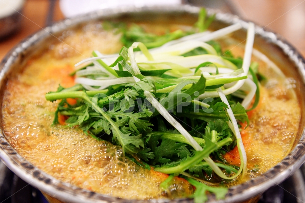 찌개,알탕,동태찌개,국물,국물요리,동태탕,지리,내장,생선,탕,미나리,쑥갓,깻잎,국자,양푼,겨울,파,고추장,고추가루,식사,저녁,동태,밥,음식,식재료,요리,한식,한국음식,한국요리,fisheggs,fish,jjigae,stew,casserole,food,cook,meal,dishes,koreanfood,koreandishes,음식,식재료,요리,food,cook,meal,dishes,food reserves,한식,한국음식,한국요리,korean food,korean dishes,korean meal,korean cook