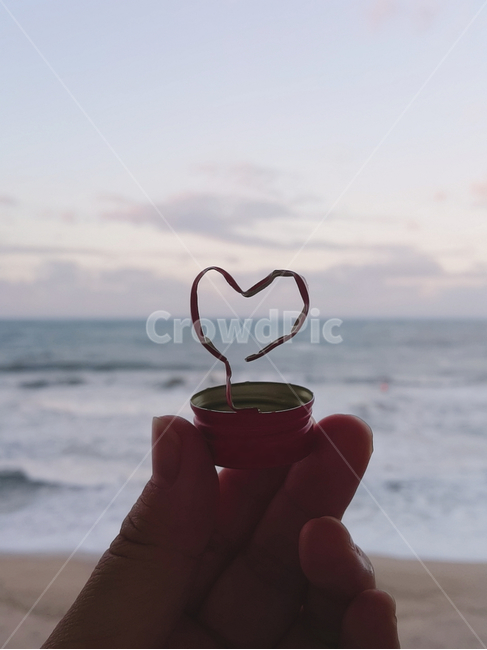 바다,파도,사람,손,하트,병투껑,감정표현,기분,feeling,emotion
