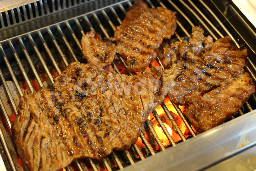 양념갈비,국내산갈비,돼지고기,돼지갈비,숯불,음식,식재료,요리,food,cook,meal,dishes,food reserves,한식,한국음식,한국요리,korean food,korean dishes,korean meal,korean cook