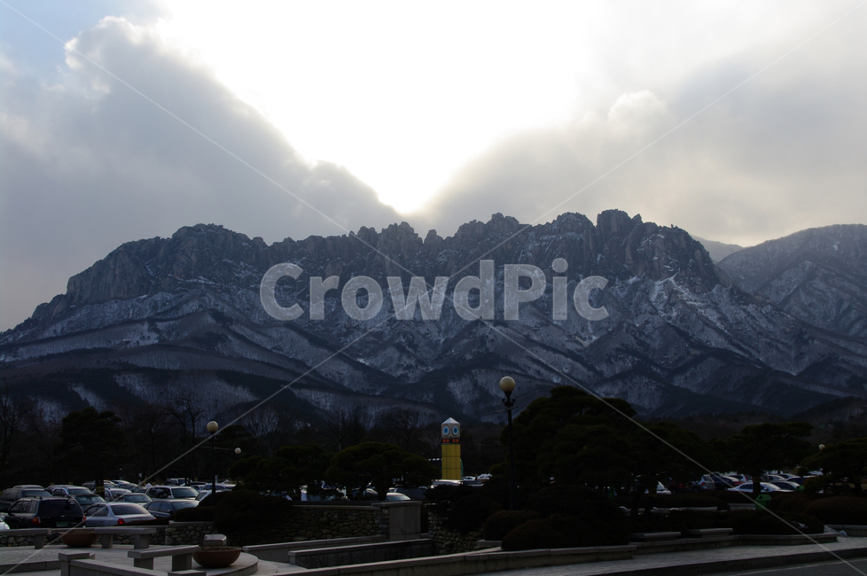 겨울,울산바위,풍경,하늘,바위,강원도,겨울,계절,winter,season,자연,풍경,nature,landscape,한국자연풍경,한국자연경관,korea nature landscape,mountain,산,outdoors,옥외,mountain range,산맥,peak,피크