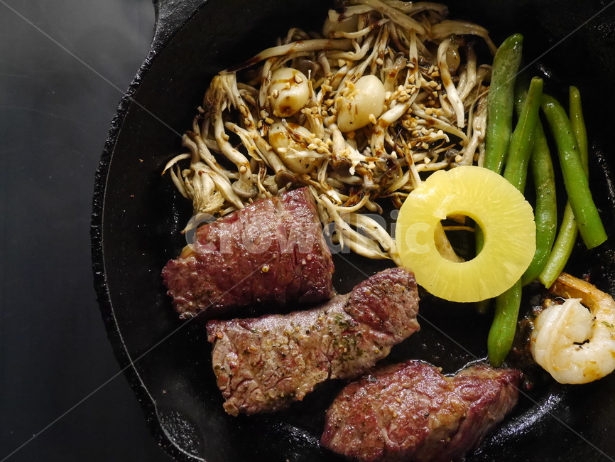 음식,푸드,팬스테이크,스테이크,고기,소고기,음식,식재료,요리,food,cook,meal,dishes,food reserves,육류,고기,meat,양식,서양음식,서양요리,western food,western dishes,western meal,western cook