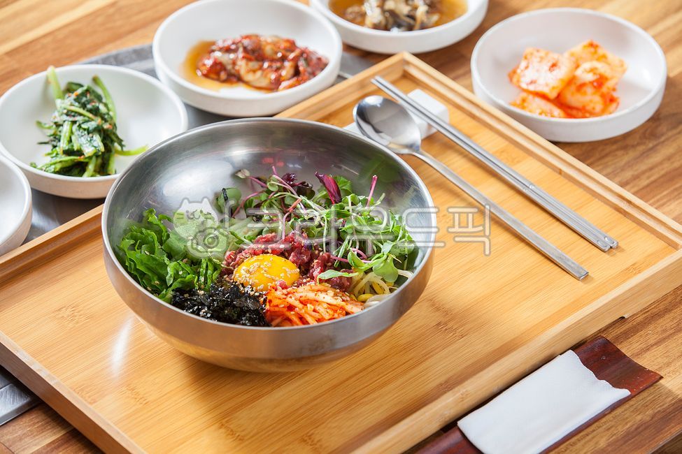 tray,egg,bibimbap,beef,bowl,bamboo tray,spoon rest,Korean food tray,healthy food,Korean food,nutritious food,sprouts,delicacy,inanimate vegetable vegetable,restaurant,seaweed,cuisine,Korean beef,Yukhoe,lettuce,inanimate body,yolk,Hoengseong Korean beef,fo