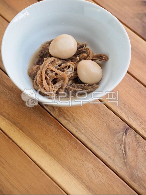 beefsoysauce,beefstew,asianfood,quaileggs,beef dish,soy sauce,sidedish,beef,sauce,quail egg,side dish,beefdish,Korean food,protein,Asian food,Beef,cooking,koreanfood,jangjorim,cuisine,dinner,food,braised beef in soy sauce,meal,background,meat,soysauce