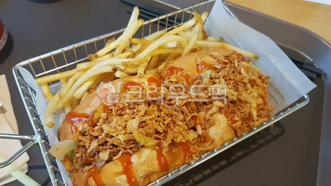 meal,garlic,bread,French fries,banh mi,Vietnamese food,cooking,food