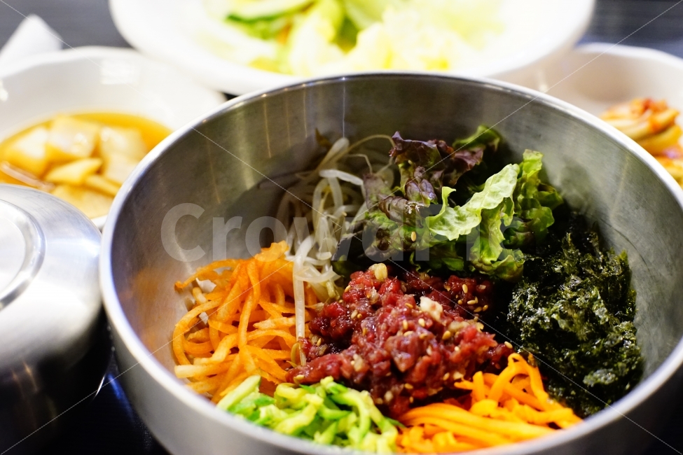 비빔밥,육회비빔밥,전주비빔밥,나물,한식,식사,전통,한국,한국전통,한국문화,koreatradition,요리,food,음식,cook,meal,dishes,한국음식,koreanfood,koreaculture,색감,vivid,한국전통,한국문화,korean traditional,korean culture,음식,식재료,요리,food,cook,meal,dishes,food reserves,한식,한국음식,한국요리,korean food,korean dishes,korean meal,korean cook