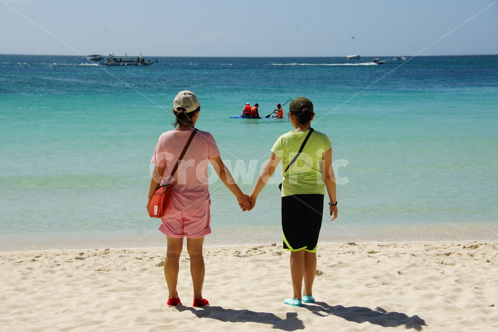 모녀,바다,해외여행,여행,수평선,모래사장,해변,beach,coast,seaside,blue,손,human,인간,person,사람,hand,holdinghands