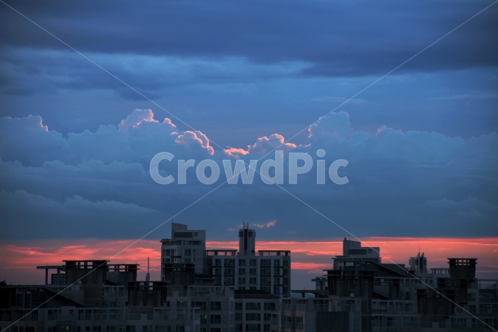 하늘,구름,저녁,색감,건물,도시,풍경,city,landscape,weather,날씨,nature,자연,outdoors,옥외,cumulus,적운,cloud,sky