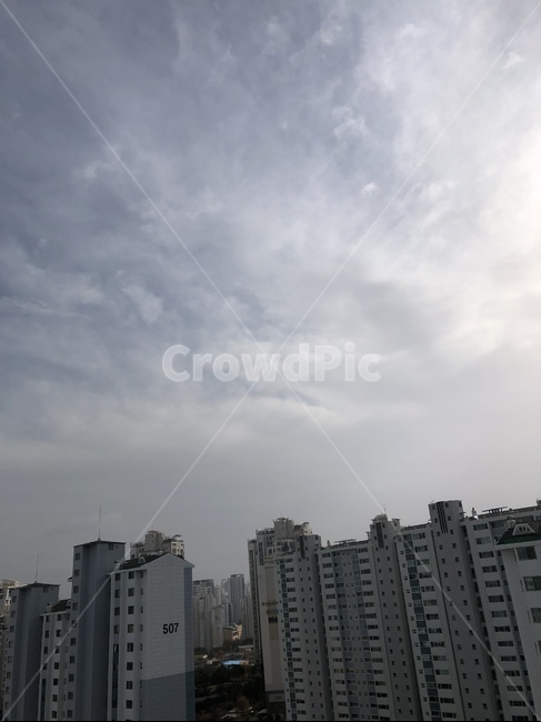 nature,자연,weather,날씨,outdoors,building,건물,officebuilding,사무실건물,구름,하늘