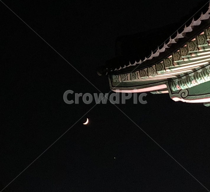 달,야경,밤,고궁,궁궐,처마,달빛,moon,night,풍경,landscape,필름카메라,필름,아날로그,감성,film,felling,analogue