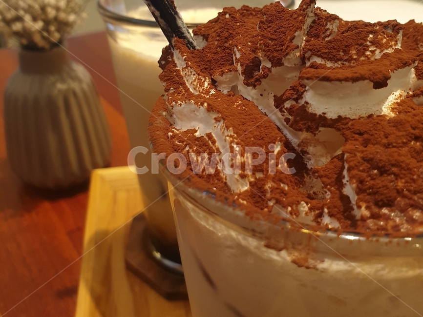 크림,음식,dessert,디저트,초코파우더,초코라떼,생크림,creme,cream,커피,카페,coffee,cafe